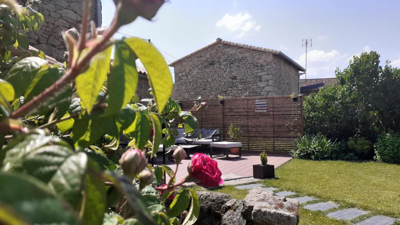 Gite Le St Aubinois Saint-Aubin-des-Ormeaux Buitenkant foto